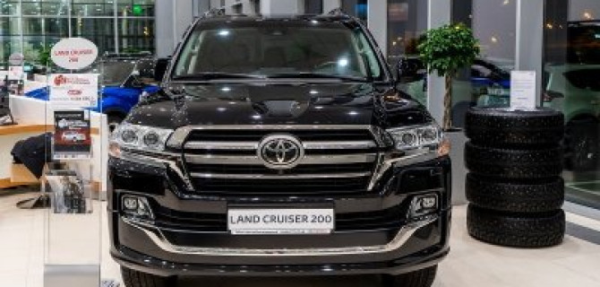 Toyota Land Cruiser 200: в кредит за 28 100 рублей в месяц
