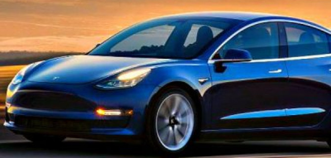 Продажи Tesla снизились на треть