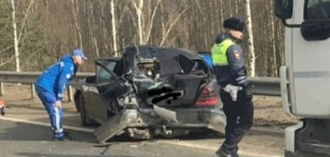 Водитель «Мерседеса» пострадал в ДТП на трассе «Кола»