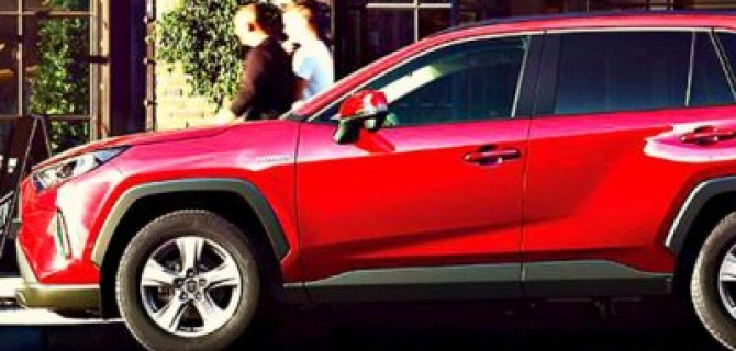 В Японии появилась обновлённая Toyota RAV4