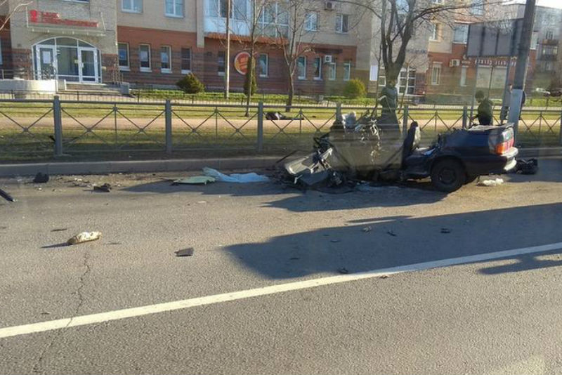 Два человека погибли в ДТП с автобусом в Колпинском районе