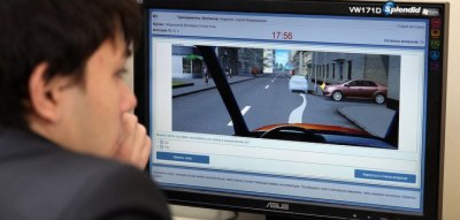 В России хотят ввести переэкзаменовку при замене «прав»