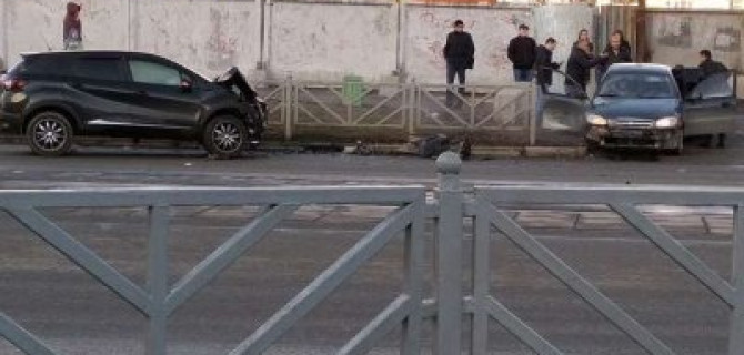 В ДТП в Екатеринбурге на улице 8 Марта погибла женщина