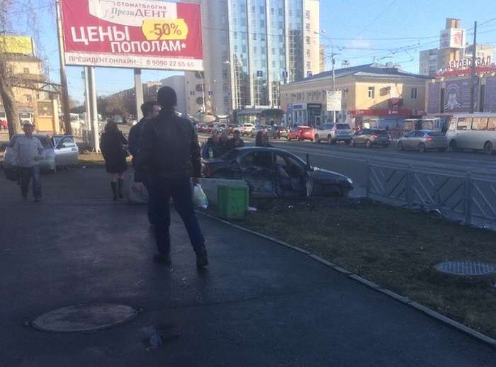 В ДТП в Екатеринбурге на улице 8 Марта погибла женщина (1)