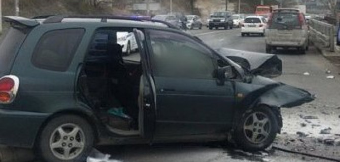 В ДТП во Владивостоке водитель иномарки убил отца семейства