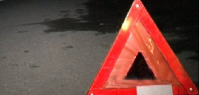 Под Курском три человека погибли, врезавшись в дерево