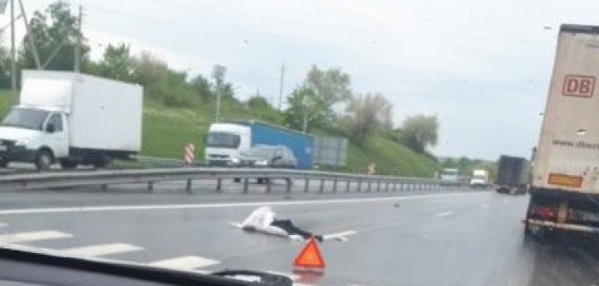 В Самарской области фура насмерть сбила пешехода