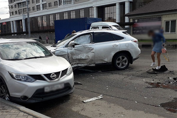 Девочка пострадала в ДТП с маршруткой в Брянске (2)