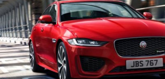 Рестайлинговый Jaguar XE стал доступен для заказа в России