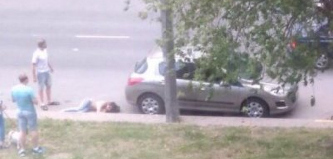 В Петербурге на Асафьева сбили девушку