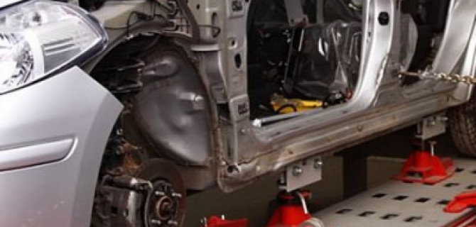 Кузовной ремонт авто при сильных повреждениях – только к профессионалам