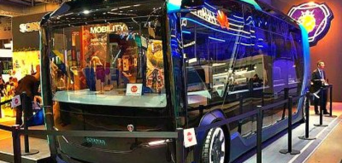 Scania показала беспилотный автобус-уборщик