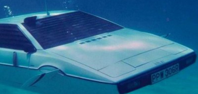 Tesla воссоздаст автомобиль-субмарину Джеймса Бонда