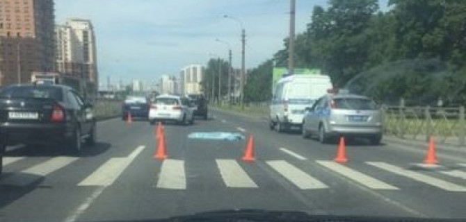 На Дальневосточном в Петербурге насмерть сбили женщину