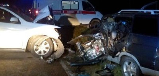 В тройном ДТП в Крыму погиб человек
