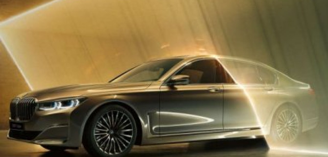 УПРАВЛЯЙТЕ МИРОМ В РОСКОШНОЙ АТМОСФЕРЕ. НОВЫЙ BMW 7 СЕРИИ.