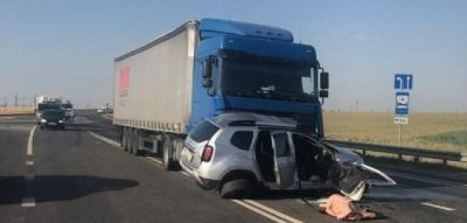 Два человека погибли в ДТП с фурой в Краснодарском крае