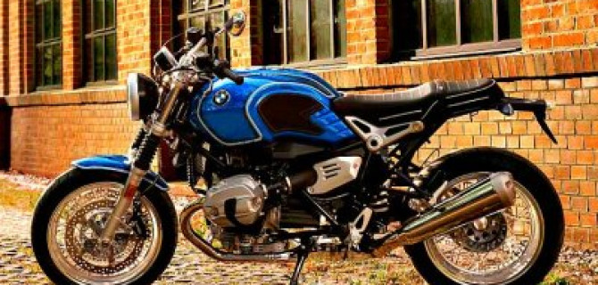 У BMW двойной юбилей