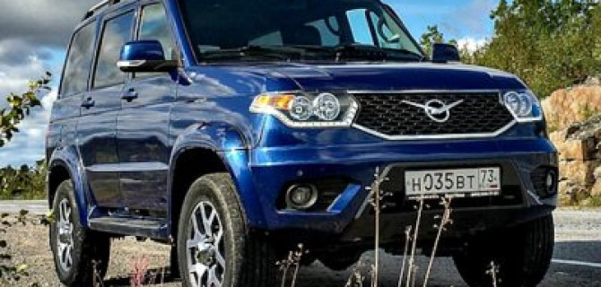 Показаны фотографии «УАЗ Патриот» с АКПП