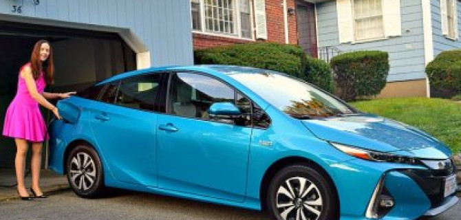 Обновлён гибридомобиль Toyota Prius