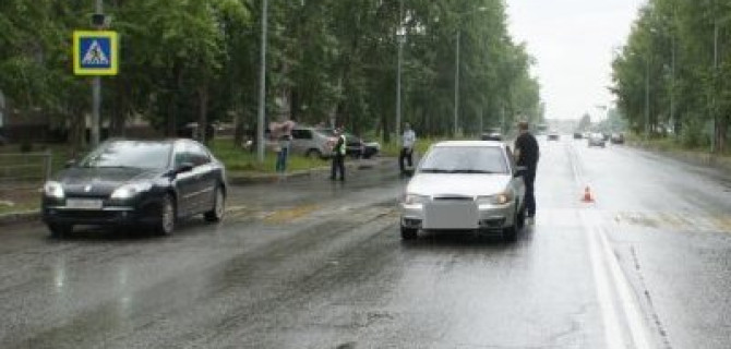 В Нижнем Тагиле водитель сбил трех детей на переходе