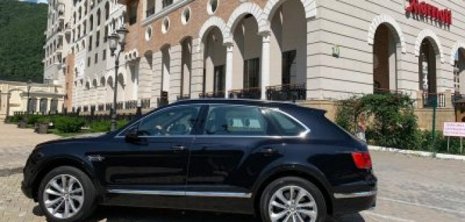 Bentley Краснодар провел роскошный уик-энд на побережье для клиентов марки