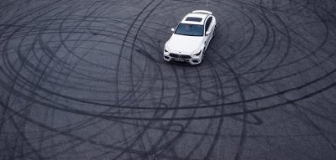 Большой тест-драйв Mercedes-AMG от Авилон Легенда