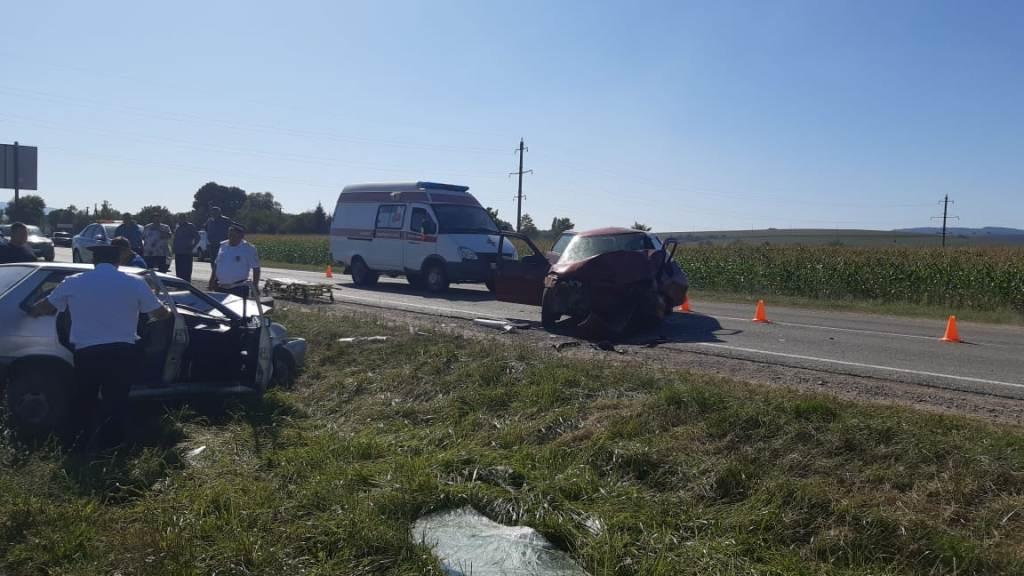 Пять человек пострадали в ДТП в Мостовском районе