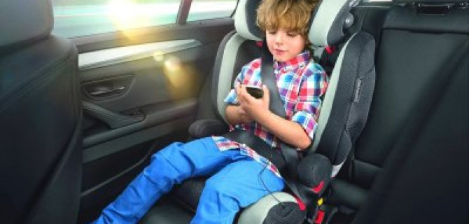 ГИБДД предложила запретить перевозку детей на высокой скорости