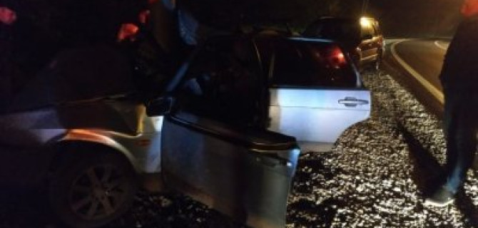 В Уфе ВАЗ врезался в столб – погибли двое