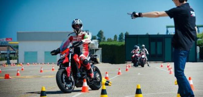 Мотоциклетные «права» обрастут новыми подкатегориями