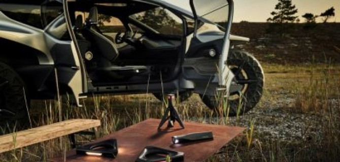 Audi представила концепт автомобиля с дронами вместо фар - они летают и освещают путь