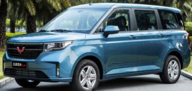 General Motors и SAIC представили новый минивэн