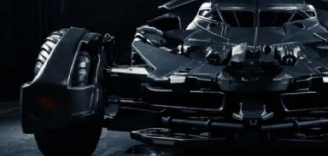 Российские мастера доделали бэтмобиль и просят за него 55 млн рублей