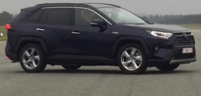 Toyota RAV4: «Лосиный тест» успешно пройден