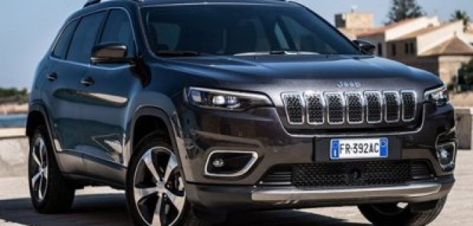 В России отзывают Jeep Cherokee