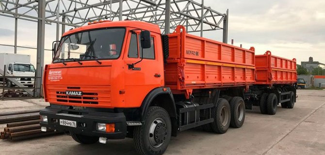 Какие марки грузовиков популярны в России?