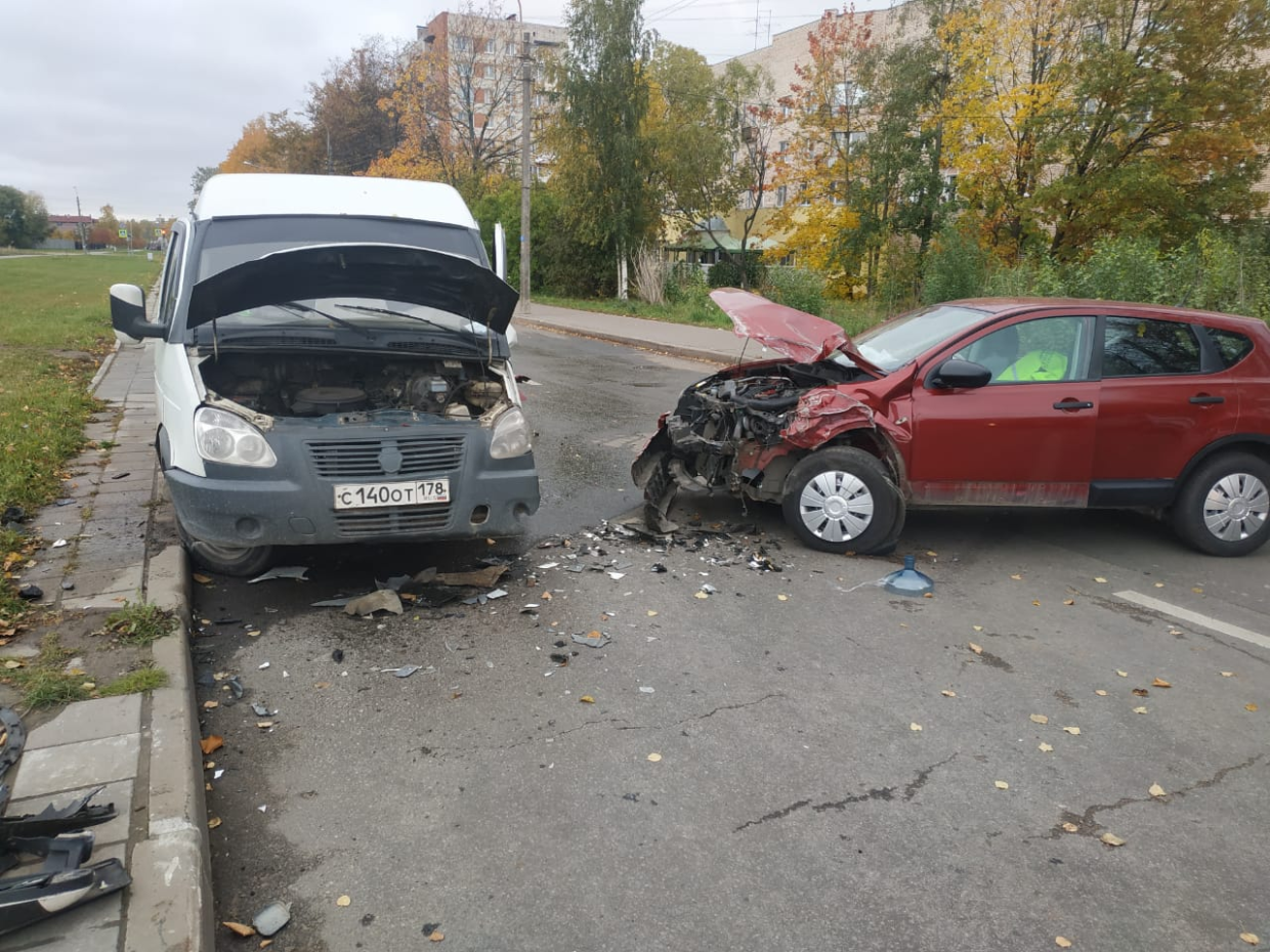 В ДТП с «Газелью» в Шушарах погиб человек
