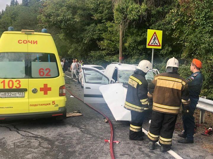 В ДТП в Сочи погиб человек