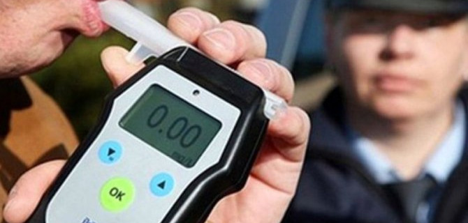 Желающих получить «права» проверят на хронический алкоголизм