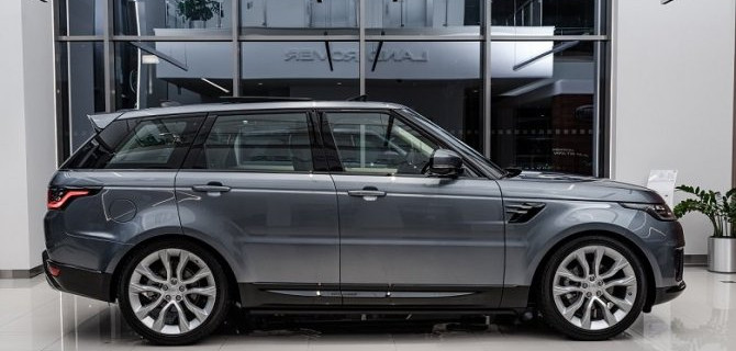 Range Rover Sport с преимуществом до 862 000 рублей в «АВИЛОН»!