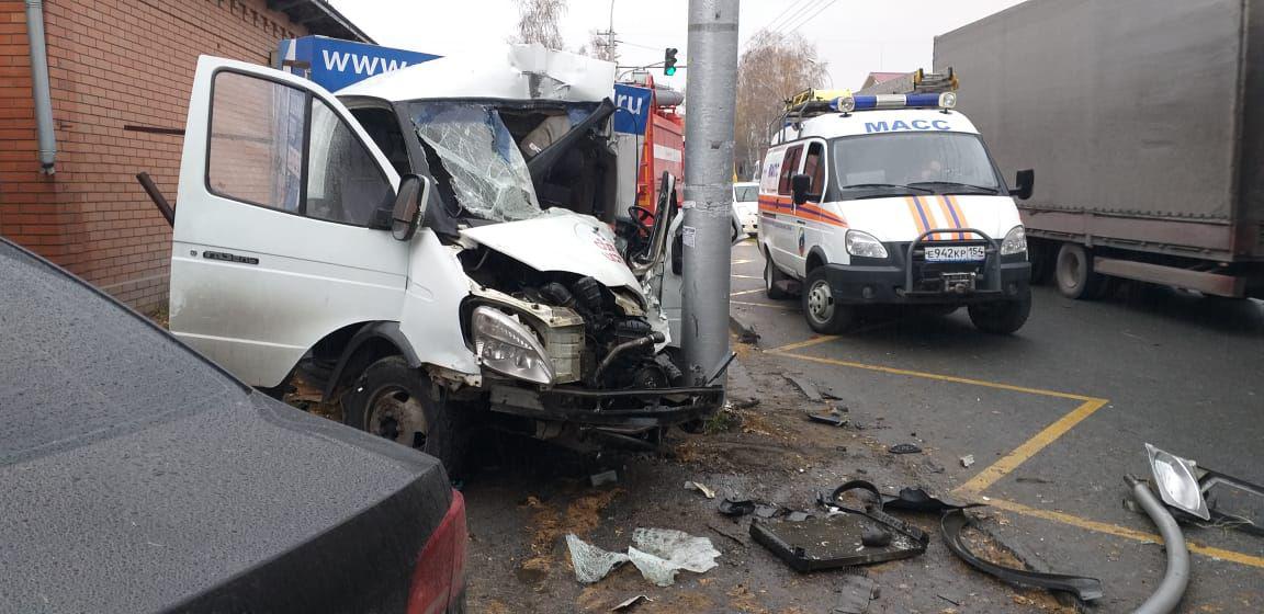 Водитель «Газели» погиб в ДТП в Новосибирске (2)