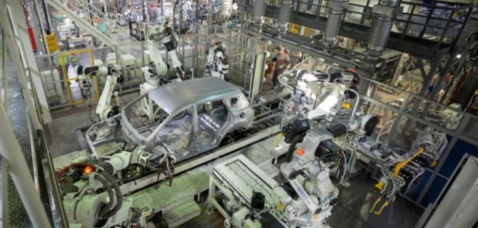 Производство автомобилей в Санкт-Петербурге показывает рост, а вот продажи этих автомобилей падают
