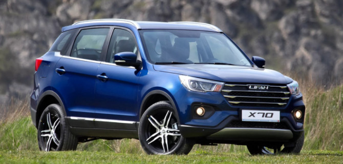 Стали известны цены и комплектации вернувшегося в Россию китайского кроссовера Lifan X70
