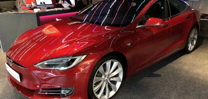 Tesla Model S станет быстрее чем Porsche Taycan