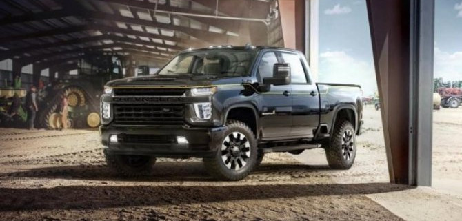 Chevrolet Silverado оделся в спецовку