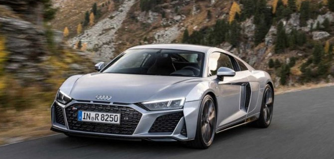 Купе Audi R8 стало заднеприводным