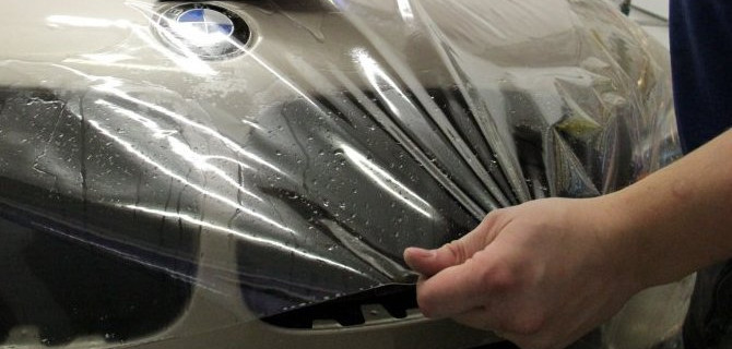 Использование антигравийной пленки для защиты кузова транспортного средства