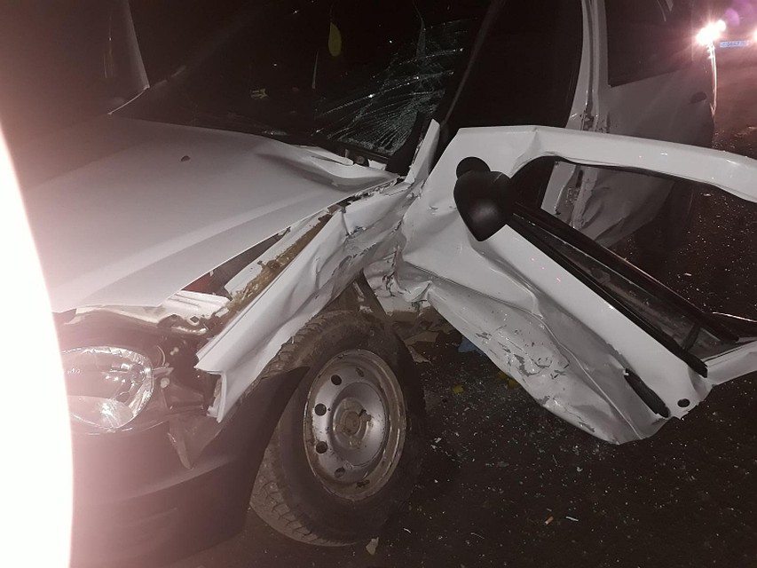 Четыре человека пострадали в ДТП под Рыбным (2)