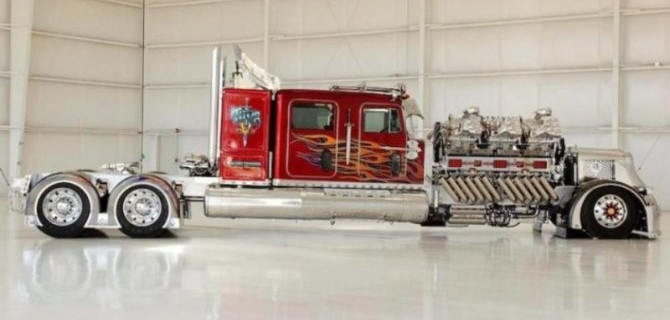 Гигантомания по-американски: создан очередной шедевр - самодельный гигантский тягач